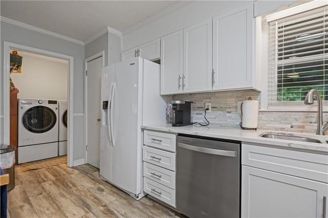 5041 Fitts Drive NE, Roswell, GA 30075