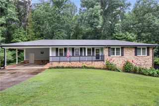 5041 Fitts Drive NE, Roswell, GA 30075