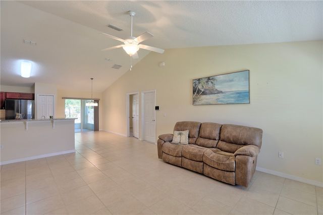 8455 105th Avenue, Vero Beach, FL 32967