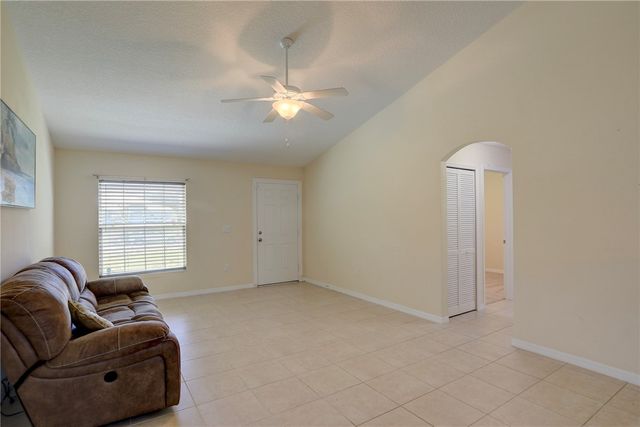 8455 105th Avenue, Vero Beach, FL 32967