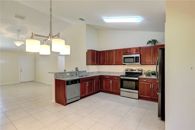 8455 105th Avenue, Vero Beach, FL 32967