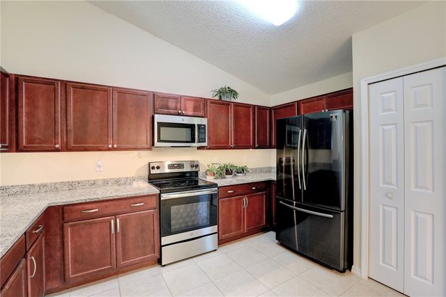 8455 105th Avenue, Vero Beach, FL 32967