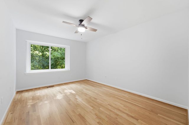 8105 BUCKSPARK LN E, Potomac, MD 20854