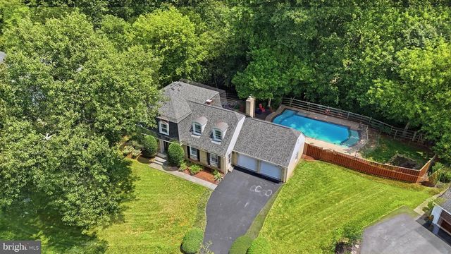 8105 BUCKSPARK LN E, Potomac, MD 20854