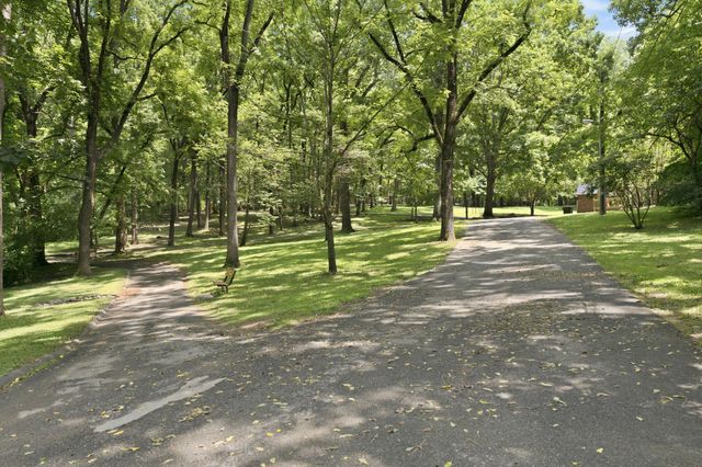 8105 BUCKSPARK LN E, Potomac, MD 20854