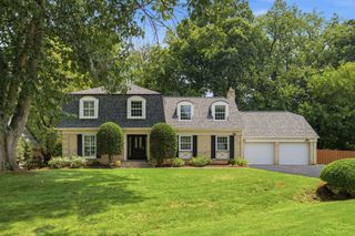 8105 BUCKSPARK LN E, Potomac, MD 20854