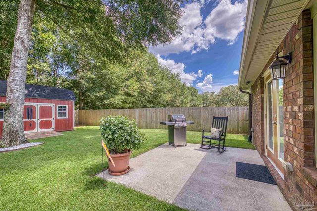 6065 Autumn Pines Cir, Pace, FL 32571