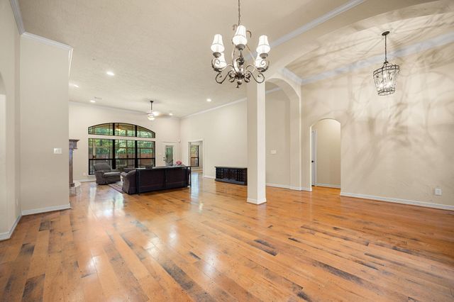 28618 Benders Crossing Drive, Spring, TX 77386