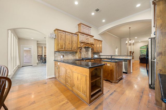 28618 Benders Crossing Drive, Spring, TX 77386