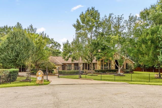 28618 Benders Crossing Drive, Spring, TX 77386