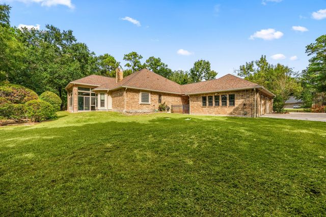 28618 Benders Crossing Drive, Spring, TX 77386