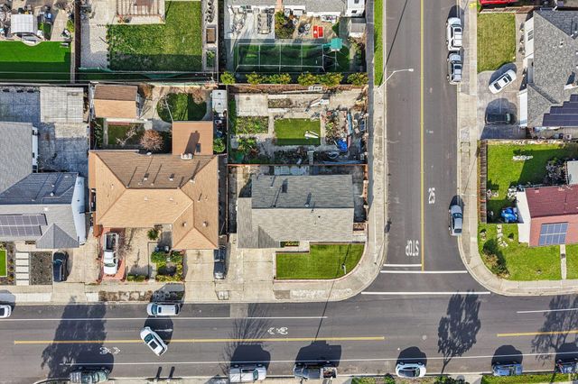 7865 Tamarack Dr, Dublin, CA 94568