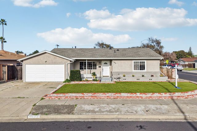 7865 Tamarack Dr, Dublin, CA 94568