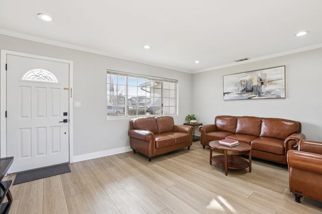 7865 Tamarack Dr, Dublin, CA 94568