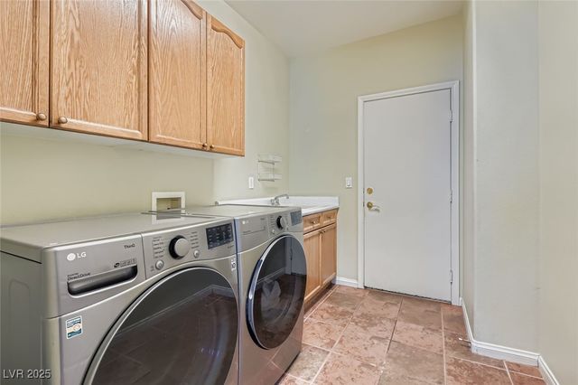 9037 Alpine Peaks Avenue, Las Vegas, NV 89147