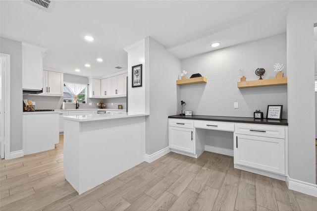 2127 Whispering Trails Circle, Kingwood, TX 77339