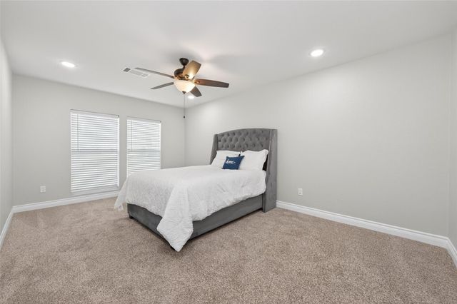 2127 Whispering Trails Circle, Kingwood, TX 77339