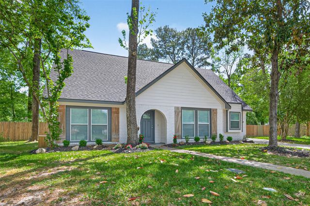 2127 Whispering Trails Circle, Kingwood, TX 77339