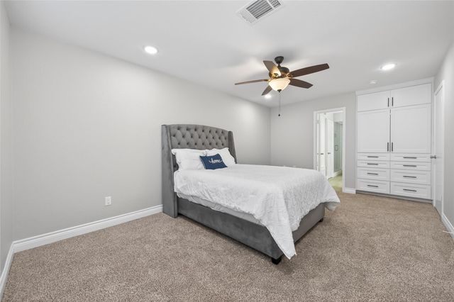 2127 Whispering Trails Circle, Kingwood, TX 77339