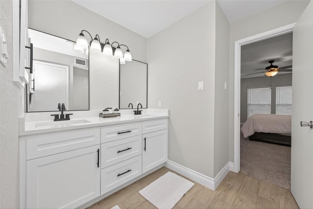 2127 Whispering Trails Circle, Kingwood, TX 77339