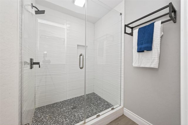 2127 Whispering Trails Circle, Kingwood, TX 77339