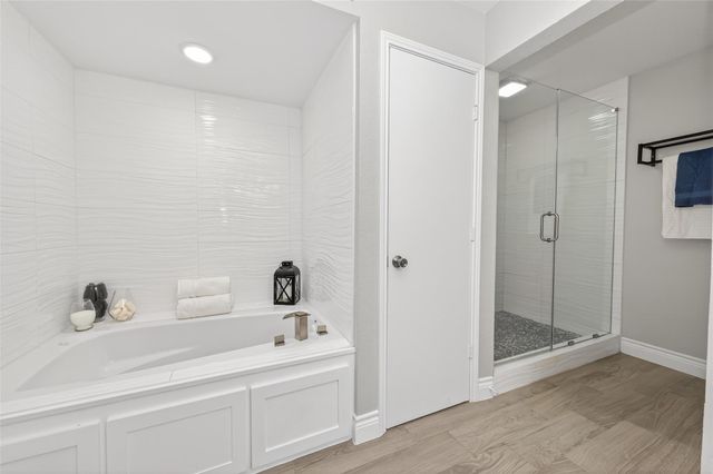 2127 Whispering Trails Circle, Kingwood, TX 77339