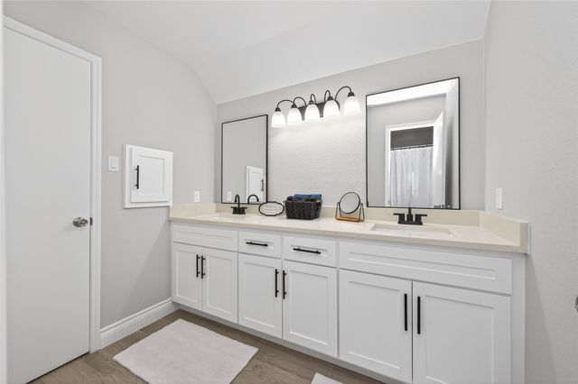 2127 Whispering Trails Circle, Kingwood, TX 77339