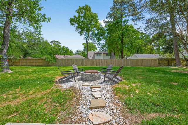 2127 Whispering Trails Circle, Kingwood, TX 77339