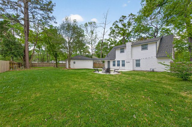 2127 Whispering Trails Circle, Kingwood, TX 77339