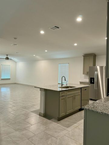 4930 Natchez Trace, Fresno, TX 77545