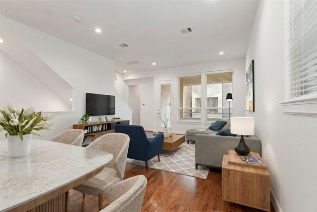 2777 Clinton Drive, Houston, TX 77020