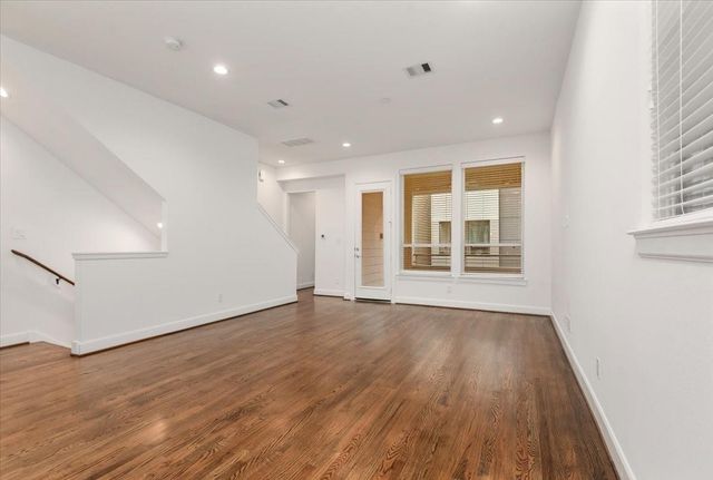 2777 Clinton Drive, Houston, TX 77020