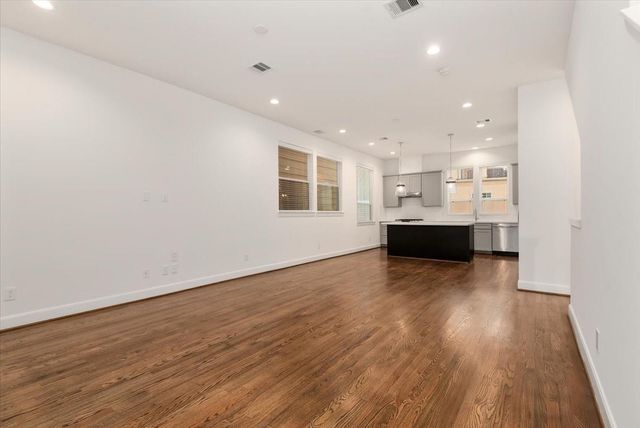 2777 Clinton Drive, Houston, TX 77020