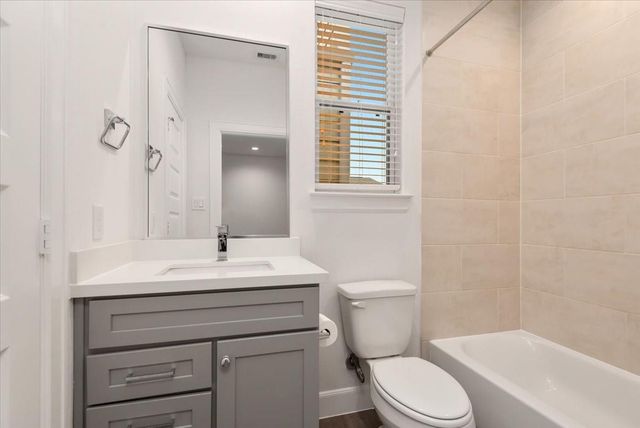 2777 Clinton Drive, Houston, TX 77020