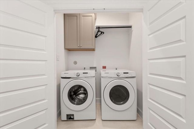 2777 Clinton Drive, Houston, TX 77020