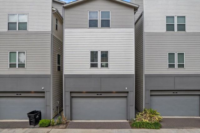 2777 Clinton Drive, Houston, TX 77020