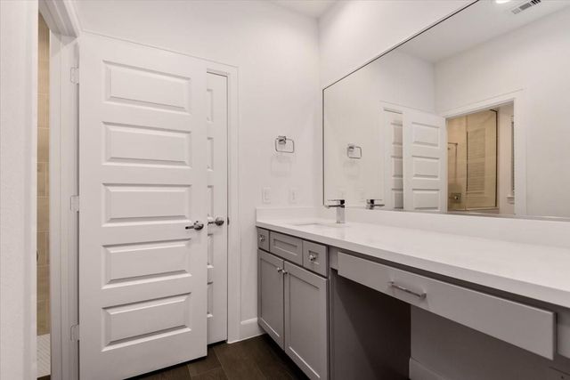 2777 Clinton Drive, Houston, TX 77020