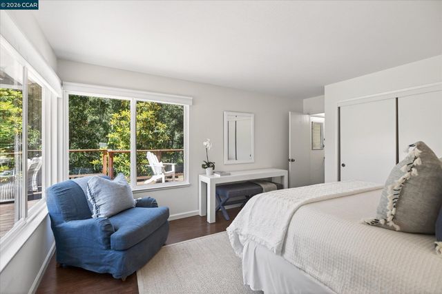 229 Manzanita Dr, Orinda, CA 94563