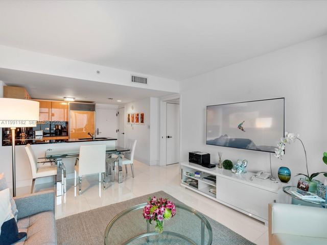 6801 Collins Ave 1208, Miami Beach, FL 33141