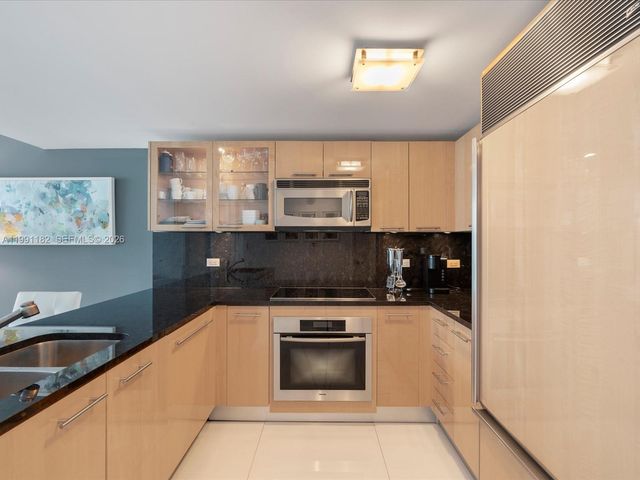 6801 Collins Ave 1208, Miami Beach, FL 33141