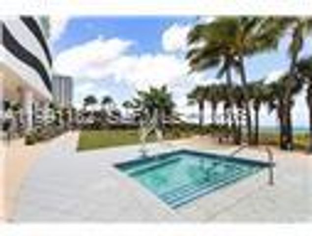 6801 Collins Ave 1208, Miami Beach, FL 33141