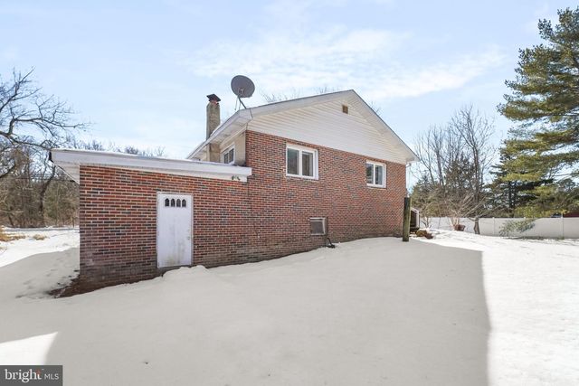 1241 CLAYTON RD, Williamstown, NJ 08094