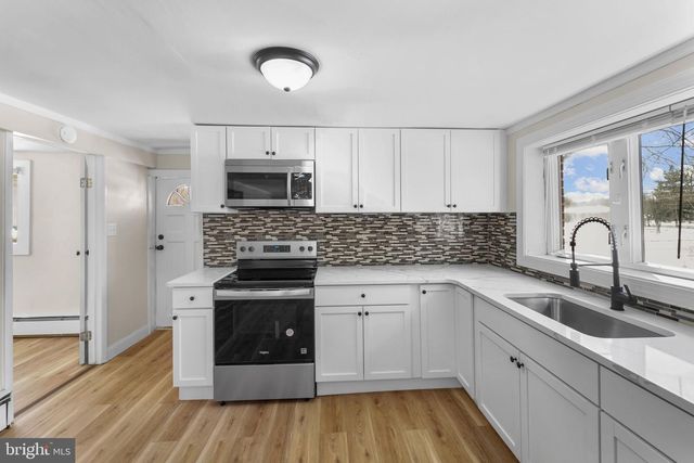 1241 CLAYTON RD, Williamstown, NJ 08094