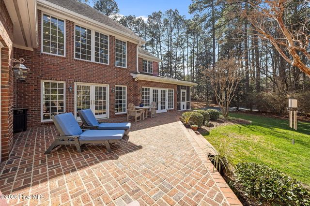 32 Glenbarr Court, Pinehurst, NC 28374