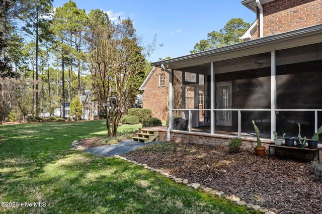 32 Glenbarr Court, Pinehurst, NC 28374