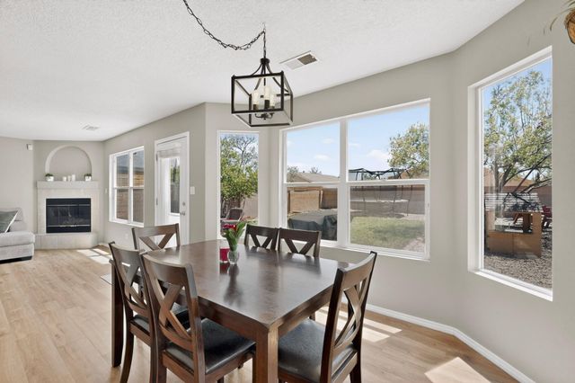 7612 Banyon Avenue NW, Albuquerque, NM 87114