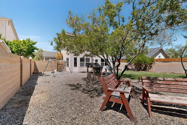 7612 Banyon Avenue NW, Albuquerque, NM 87114