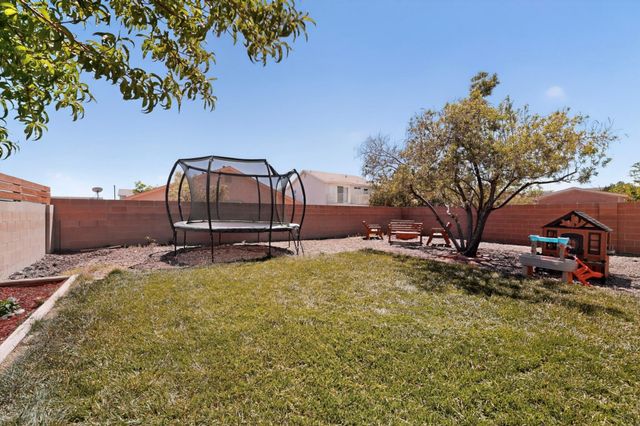 7612 Banyon Avenue NW, Albuquerque, NM 87114