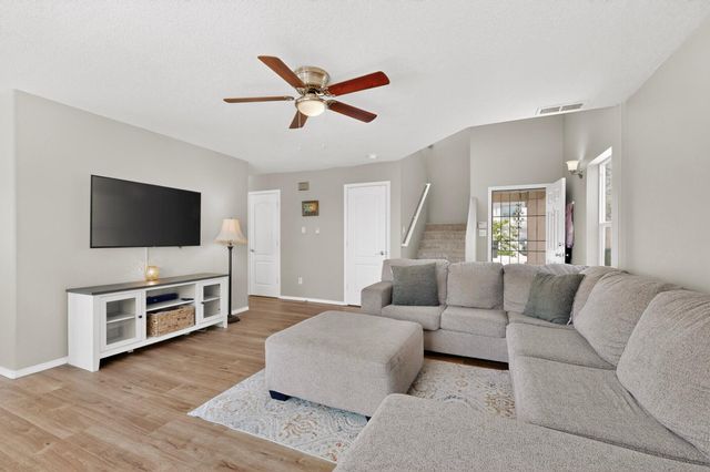 7612 Banyon Avenue NW, Albuquerque, NM 87114