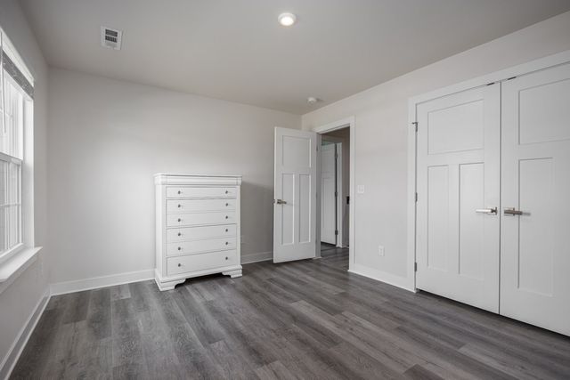 1610 Lila Dr, Murfreesboro, TN 37128